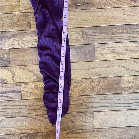 Fabletics burgundy leggings - Picture 6 of 6